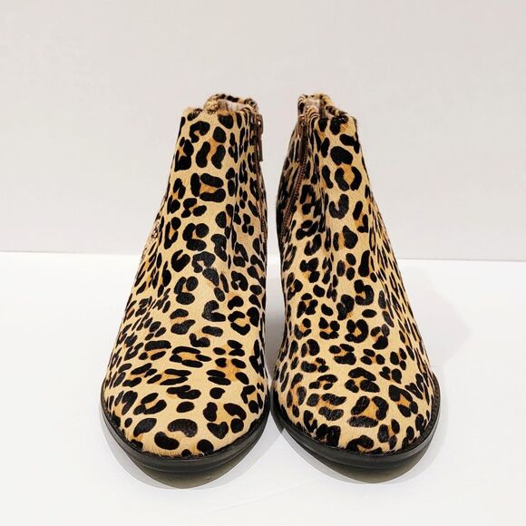 Vionic Georgia Leopard Cheetah Print Calf Hair Studded Ankle Boots Womens Size 8 - Picture 3 of 14